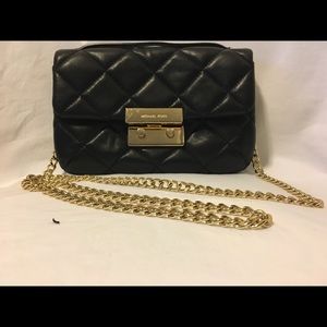 QUILTED LEATHER BLACK CROSSBODY/MICHAEL KORS